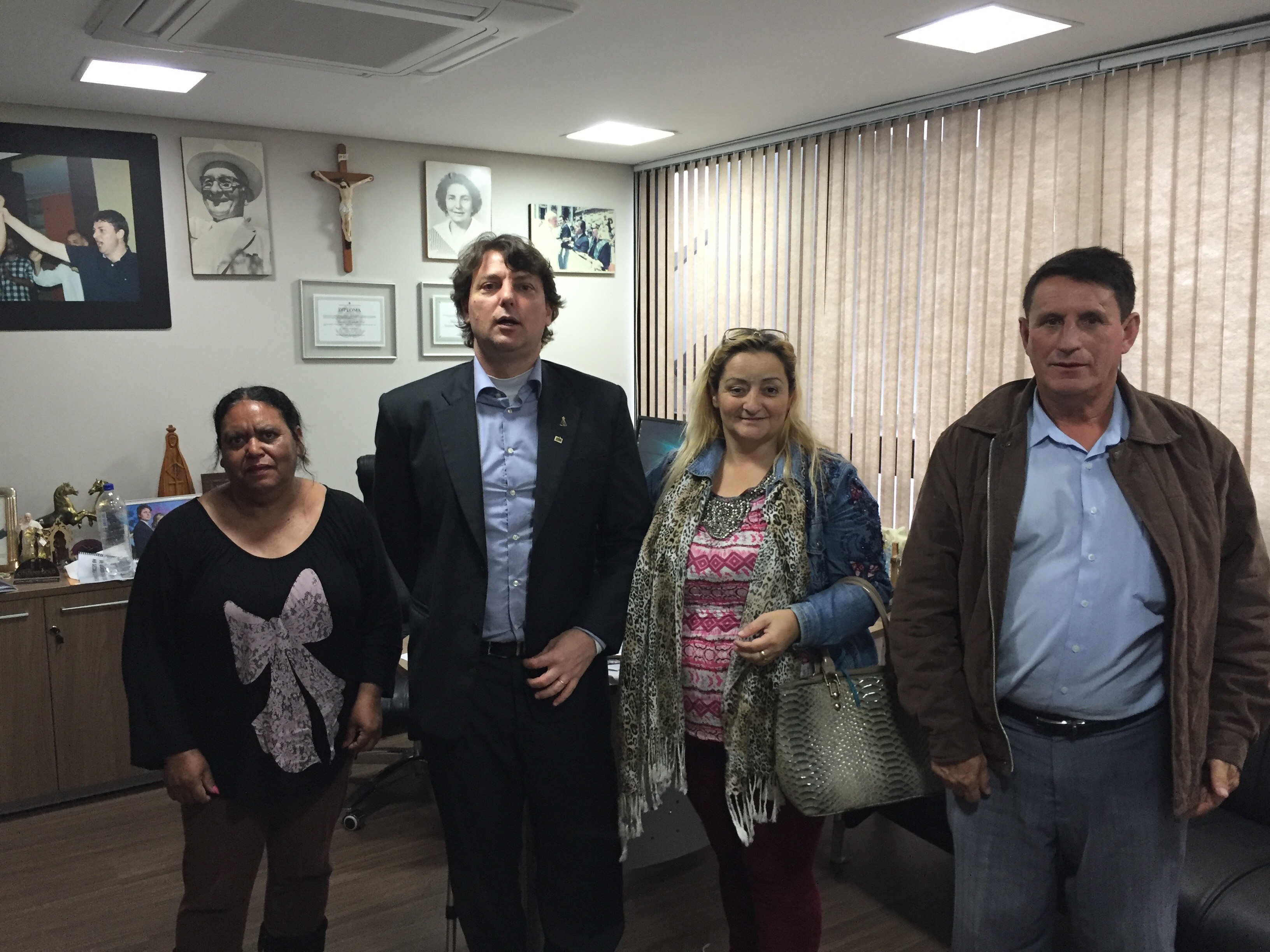 Autoridades de Agudos do Sul visitam Anibelli Neto