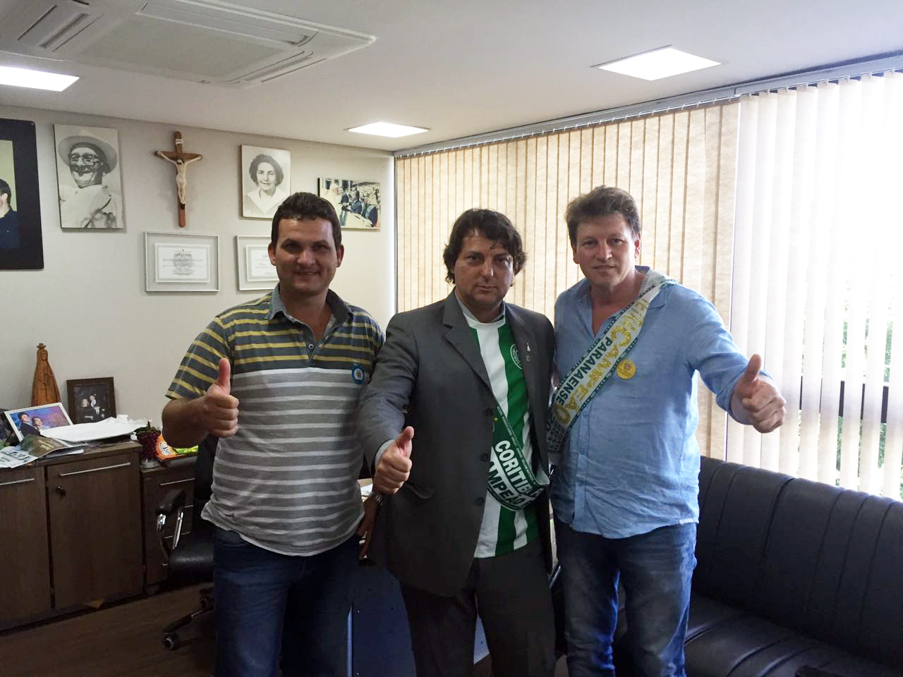 Deputado Anibelli Neto recebe a visita dos amigos de General Carneiro