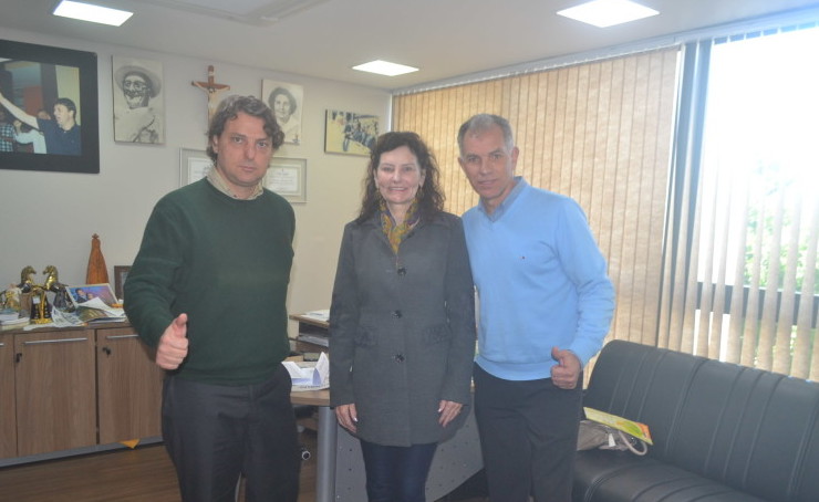 Anibelli Neto receba a visita da Vereadora Mari do Hospital de Imbituva