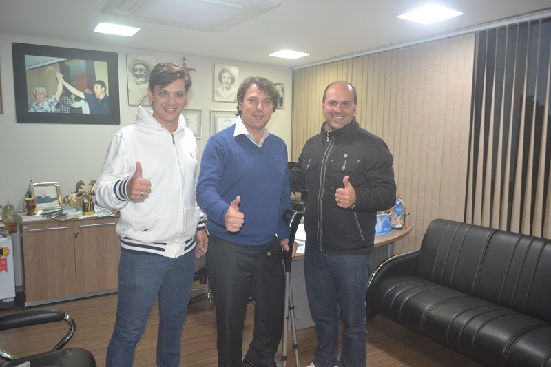 Vereador Paulo Cezar “Junior” e Samuel Tives visitam Anibelli Neto.