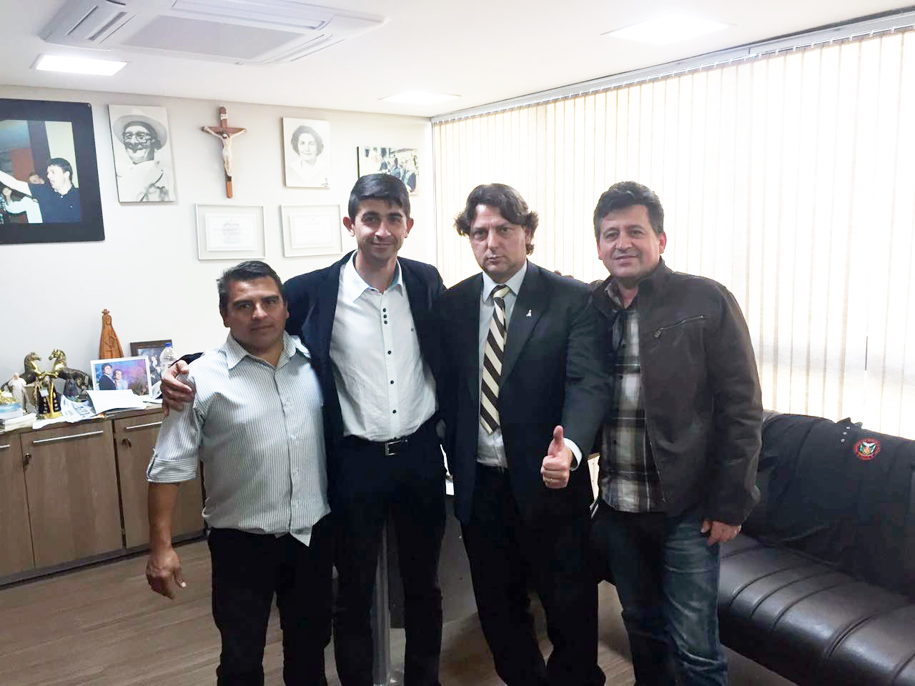  Anibelli recebe prefeito Patrick de Cerro Azul e o vice Porquinho.  