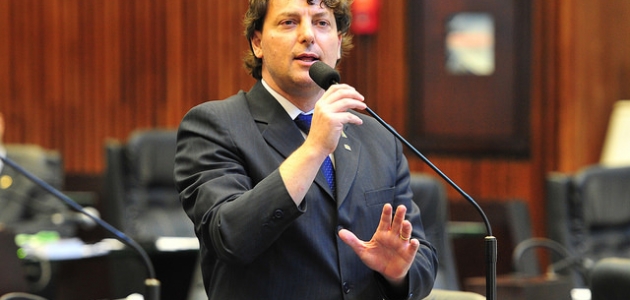 Anibelli quer abrir caixa-preta da folha de pagamento da Sanepar