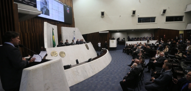 Sessão solene comemora cinquentenário dos Conselhos de Medicina Veterinária