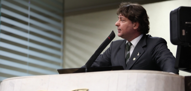 Anibelli Neto apresenta voto de pesar pela morte de Renato Follador