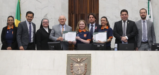 Jovem Senadora 2023: estudante Roxanne Alves recebe Menção Honrosa na Assembleia Legislativa por proposição do deputado Anibelli Neto (MDB)
