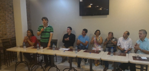 Deputado Anibelli Neto participa de reunião da oposição em Quatro Barras