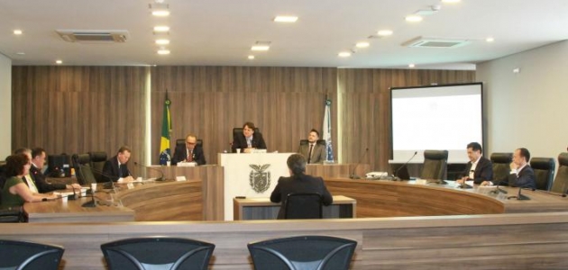 CPI da Indústria do Atestado Médico ouve presidente da Associação Médica Brasileira