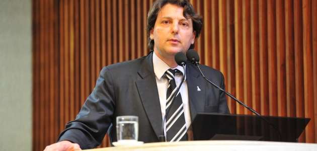 Deputado Anibelli Neto cobra promessas do Governo do Paraná