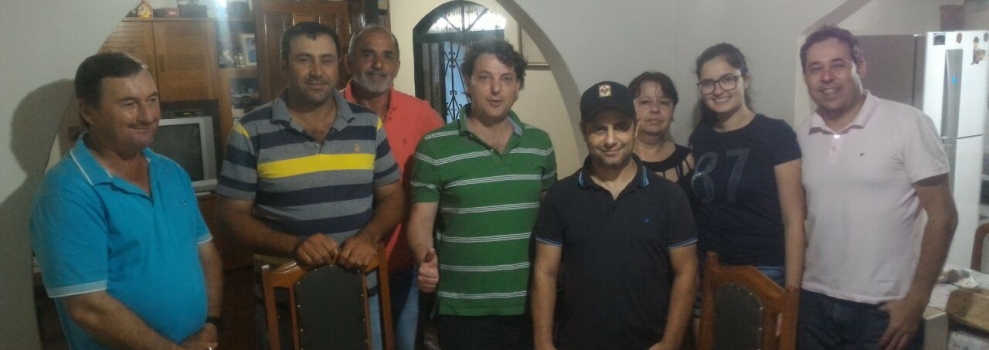 Anibelli visita amigos na cidade de Califórnia.