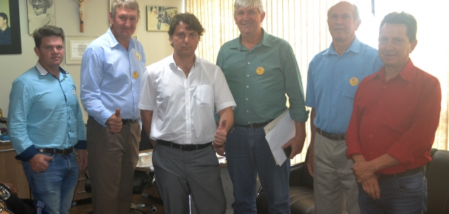 Anibelli Neto recebe amigos de Porto Vitória.