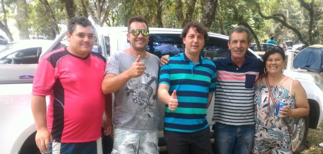 Anibelli revê amigos na Festa da Melancia.