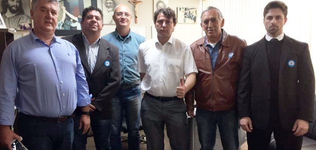 Anibelli Neto recebe técnicos do setor energético do Paraná.