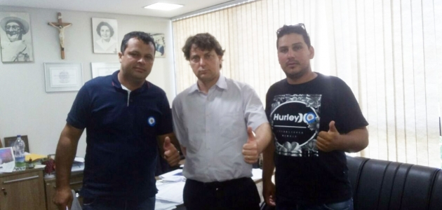 Anibelli Neto recebe companheiros de Guaraqueçaba.