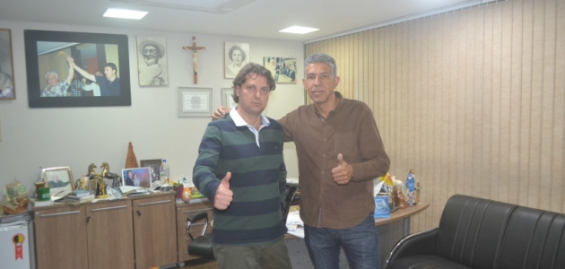 Visita do Amigo vereador Jonas de Cerro Azul