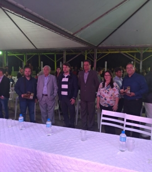 Anibelli Neto prestigia festa dos agricultores de Guamiranga