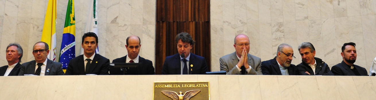 Deputado Anibelli Neto preside Sessão Solene em Homenagem a Arquidiocese de Curitiba pela Festa de Corpus Christi