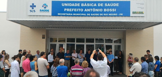 Deputado Anibelli Neto parabeniza o Prefeito Milton Paizani pela inauguração da Unidade Básica de Saúde Prefeito Antonio Bossi