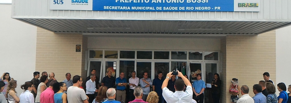 Deputado Anibelli Neto parabeniza o Prefeito Milton Paizani pela inauguração da Unidade Básica de Saúde Prefeito Antonio Bossi