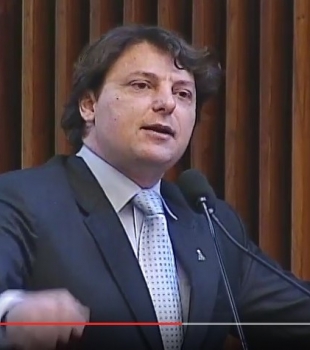 Deputado Anibelli Neto critica a dilapidação do patrimônio público no Paraná