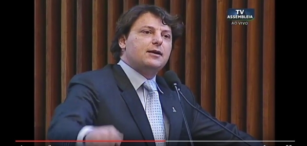 Deputado Anibelli Neto critica a dilapidação do patrimônio público no Paraná