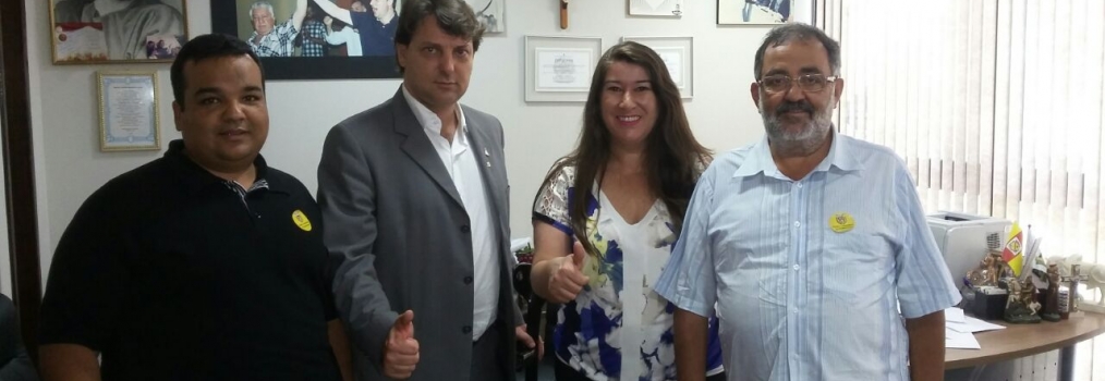 Deputado Anibelli Neto recebe lideranças de Pinhais