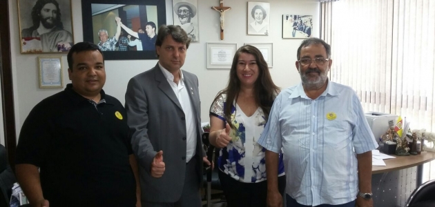Deputado Anibelli Neto recebe lideranças de Pinhais