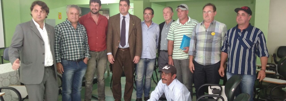 Deputado Anibelli Neto visita sede do INCRA (Instituto Nacional de Colonização e Reforma Agrária) com prefeito de Clevelândia Ademir Gueller do PMDB