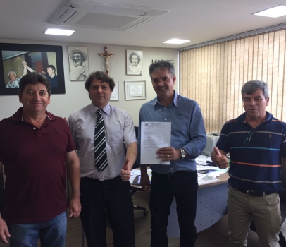 Prefeito de São João visita Anibelli Neto