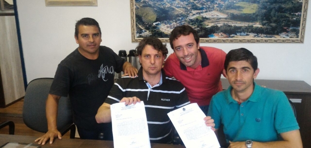 Deputado Anibelli Neto visita Cerro Azul