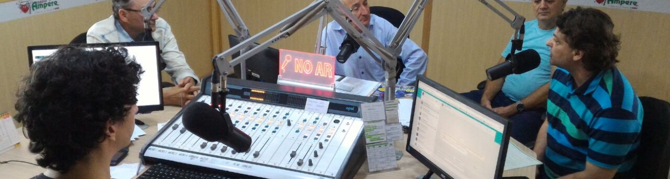 Deputado Anibelli Neto participa de entrevista na Rádio local de Ampére