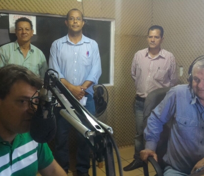 Depuatdo Anibelli Neto  concede entrevista a Rádio de Rio Bom