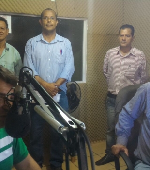 Depuatdo Anibelli Neto  concede entrevista a Rádio de Rio Bom