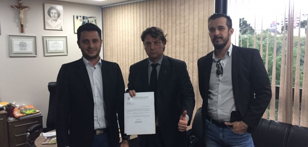 Anibelli Neto recebe convite para à XIV Festa do Milho de Ourizona.