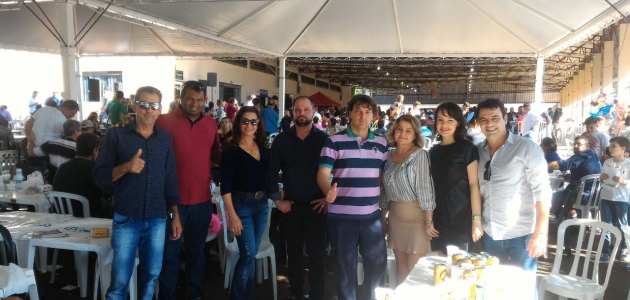 Amigos do PMDB de verdade na festa do Leitão Grelhado de Floresta