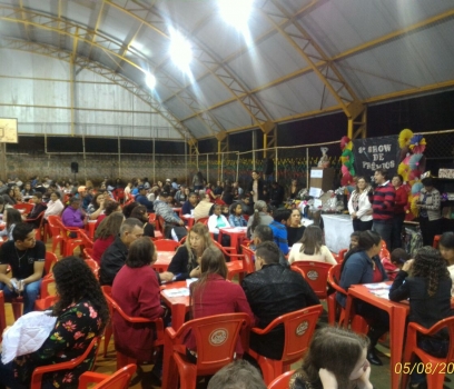 Deputado Anibelli participou da festa do Colégio Maria Gomes Bizerra em Ubiratã.