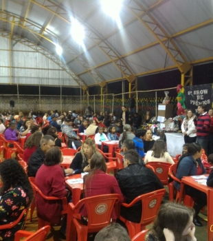 Deputado Anibelli participou da festa do Colégio Maria Gomes Bizerra em Ubiratã.