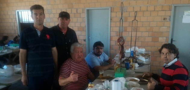 Anibelli Neto na Festa do Palmar no município de Imbituva.