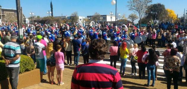 Anibelli participa do desfile de 7 de setembro na Cidade de Clevelândia.