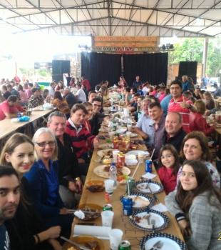 Deputado Anibelli Neto participa da Festa na Capela Sagrado Coração De Jesus na Cidade de Paula Freitas.