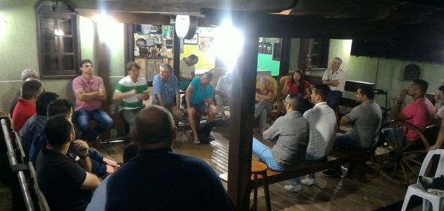 Reunião com Companheiros de Quatro Barras.