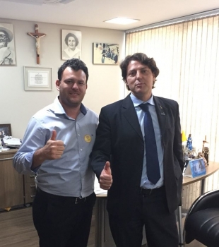 Recebendo a visita do vereador Missim de Ivatuba.