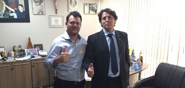 Recebendo a visita do vereador Missim de Ivatuba.