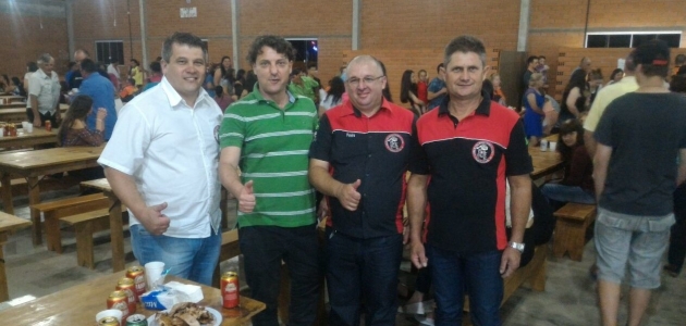 Anibelli Neto participou do encontro do Grupo de motociclistas Trilheiros de Piên.