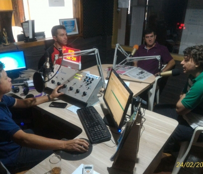 Visita a Rádio FM 98,3 de Quitandinha.