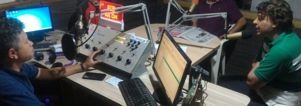 Visita a Rádio FM 98,3 de Quitandinha.