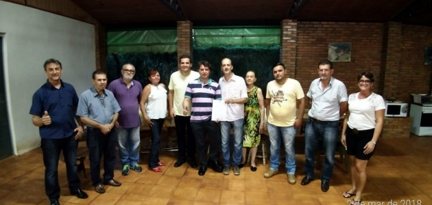 Anibelli Neto entrega a homologação do MDB em Nova Londrina