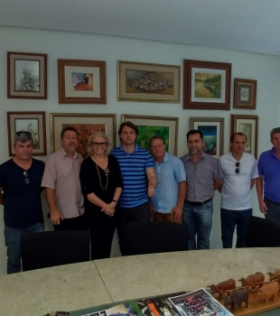 Deputado Anibelli em visita ao Diário do Sudoeste.