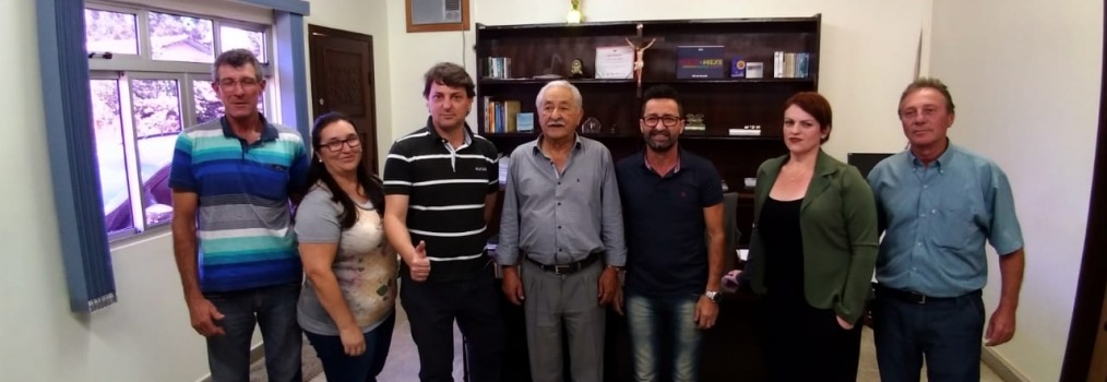 Anibelli Neto visita seu amigo pref. Prefeito Ângelo Machado de Guamiranga.