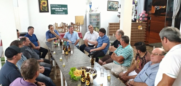 Anibelli Neto participa da reunião do MDB do município de Marmeleiro.