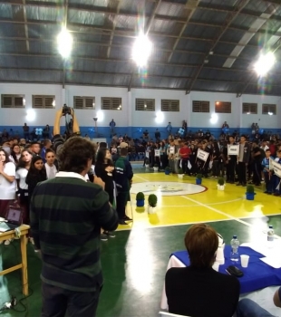 Deputado Anibelli Neto participa da Abertura dos Jogos Escolares do Paraná de 2018 em Quatro Barras.